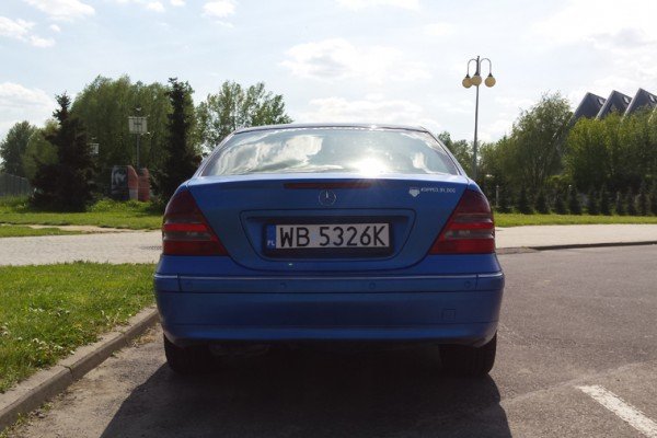 Mercedes w203 Plasti Dip World Rally Blue 12