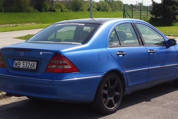 Mercedes w203 Plasti Dip World Rally Blue 9